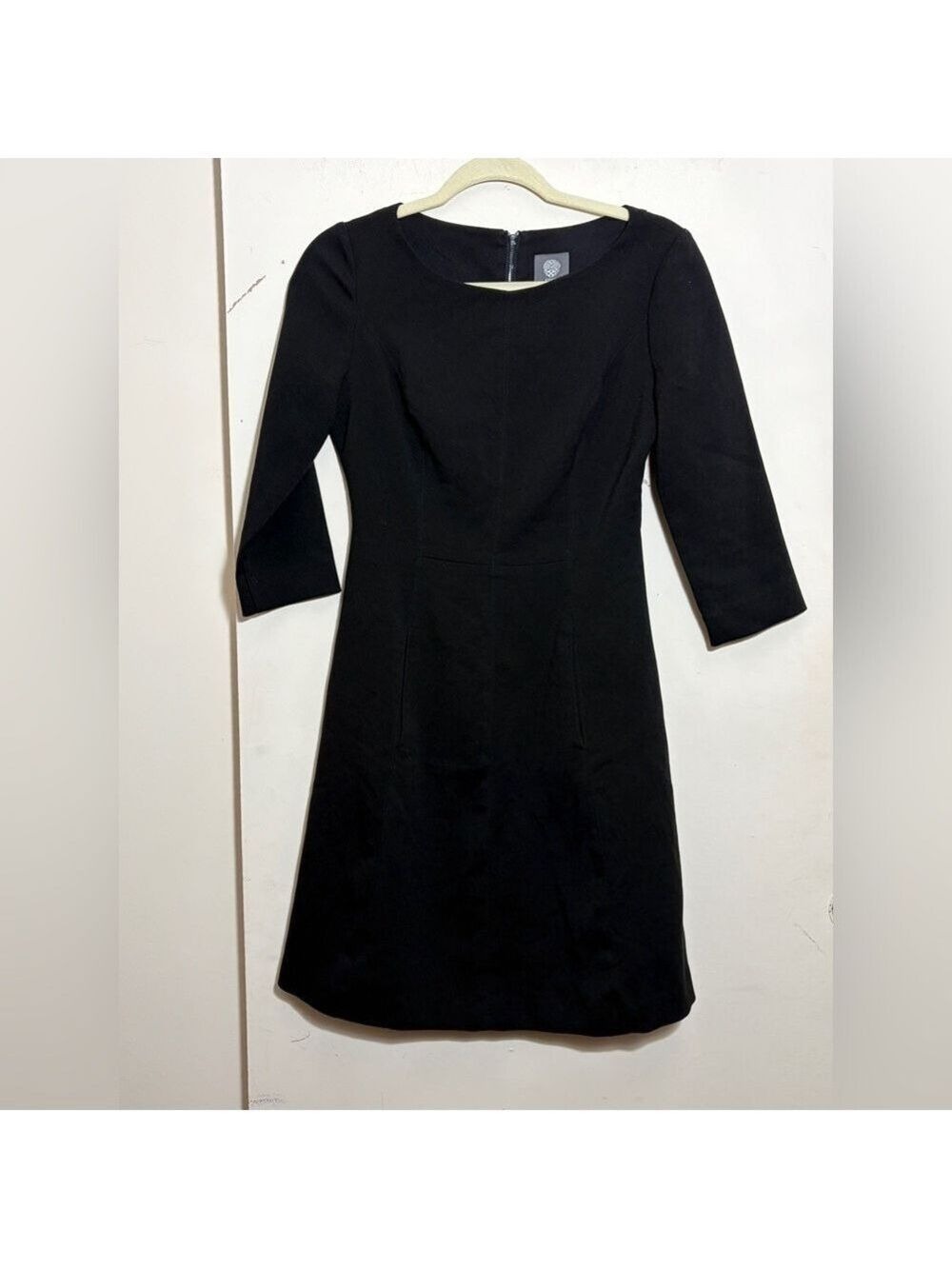 Vince Camuto Black Sheath Dress 3/4 Sleeve Structured Ponte Knit Exposed Zip LBD